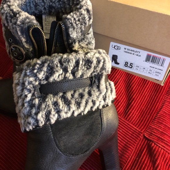 UGG  sheepskin ankle boots size 8.5 black leather - Picture 5 of 8